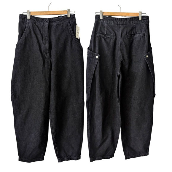 Zara Pants - Zara ZW High Waist Snap Cargo Barrel Jeans - NWT - Black - 28 - Streetwear